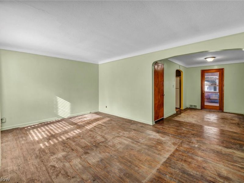 1227 Avondale Road, South Euclid, OH 44121 Photo 3