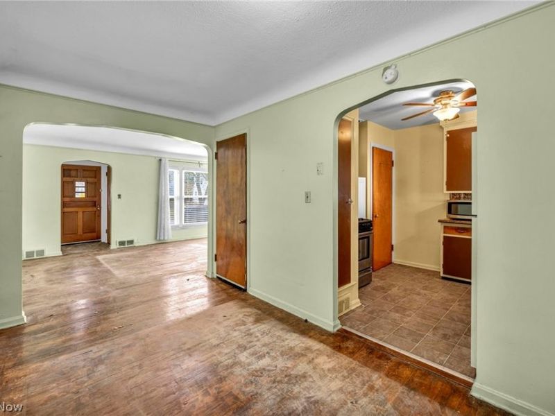 1227 Avondale Road, South Euclid, OH 44121 Photo 5