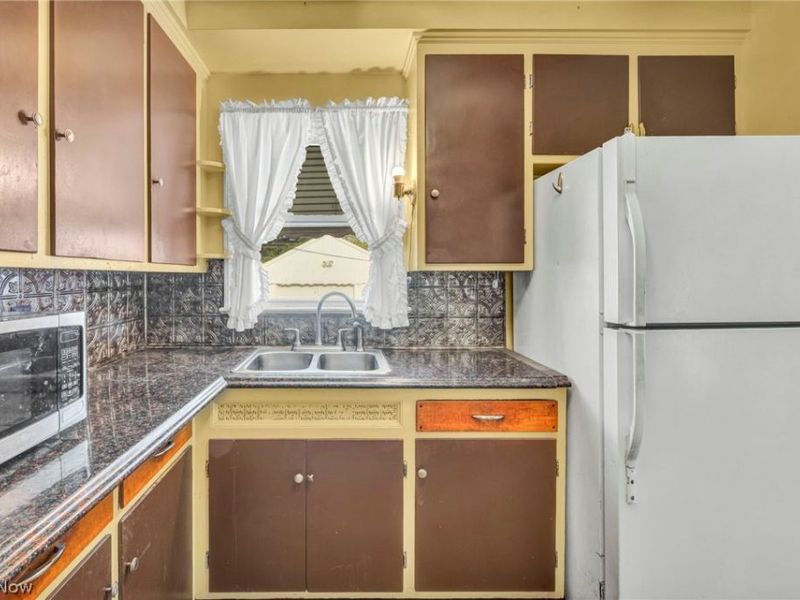 1227 Avondale Road, South Euclid, OH 44121 Photo 8