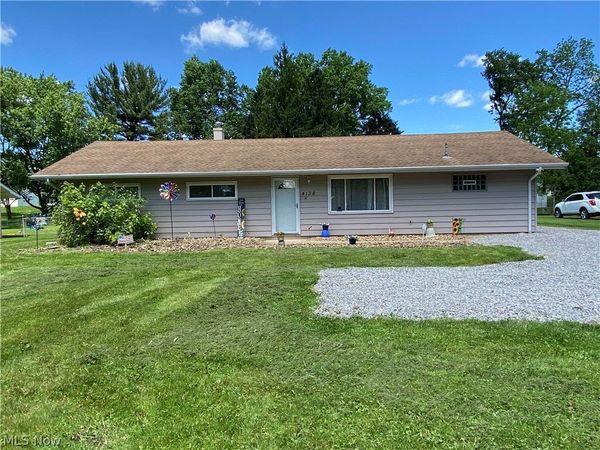 4138 Burkey Road, Austintown, OH 44515