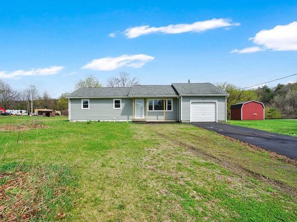 258 Rock Valley Rd, Holyoke, MA 01040