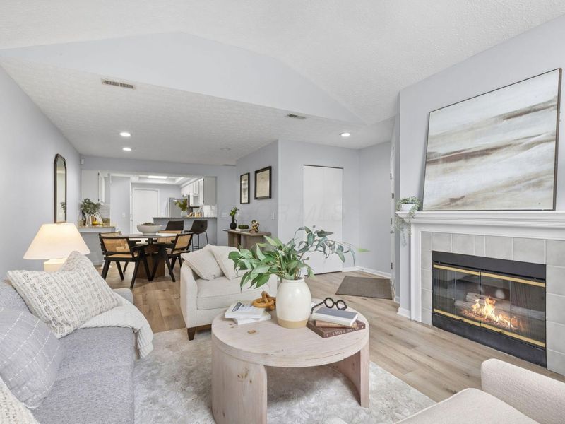 2461 Timbers Edge Lane, Columbus, OH 43235 Photo 11