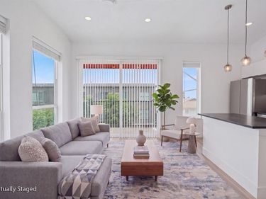 2217 N Fitzhugh Avenue, Unit 302, Dallas, TX 75204