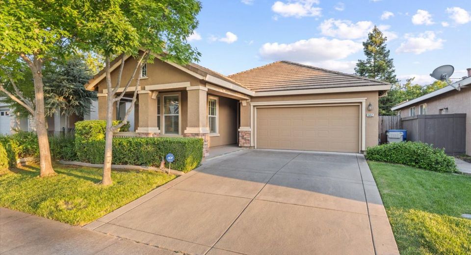 1642 Vosspark Way, Sacramento, CA 95835 Photo