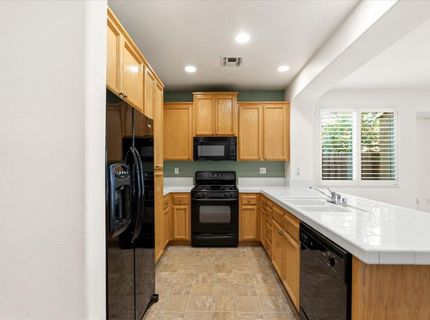 1642 Vosspark Way, Sacramento, CA 95835 Photo