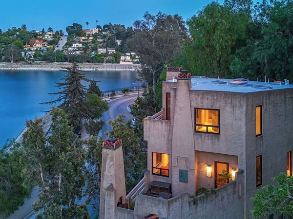 Los Angeles, CA 90039