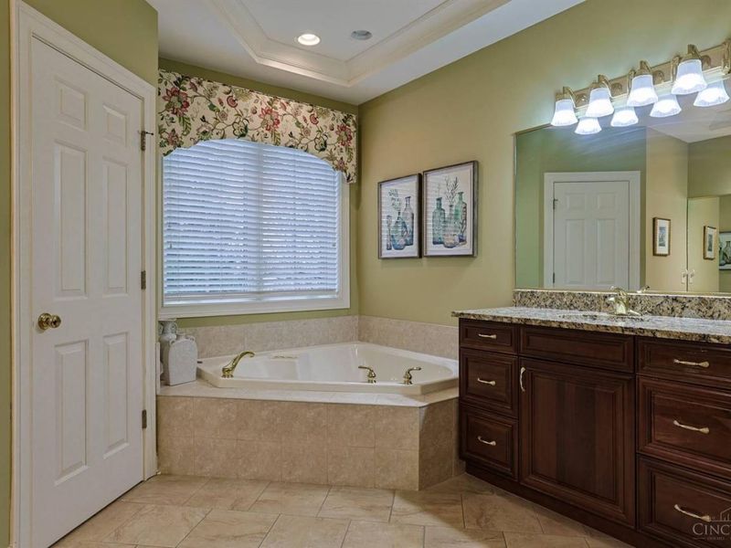 2994 Twilight Drive, Cincinnati, OH 45241 Photo 32