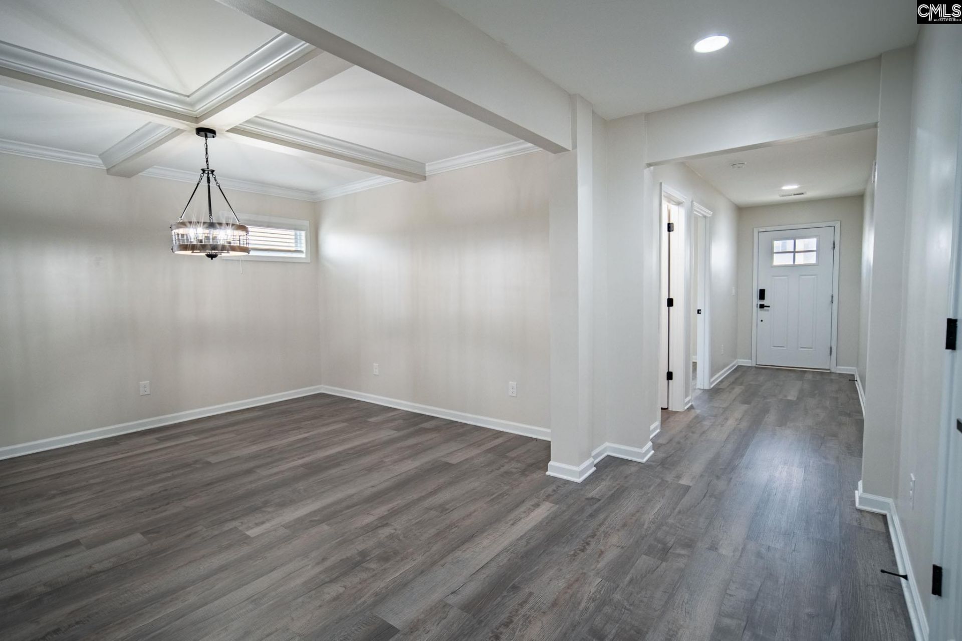 2025 Barnhart Drive  Photo 4