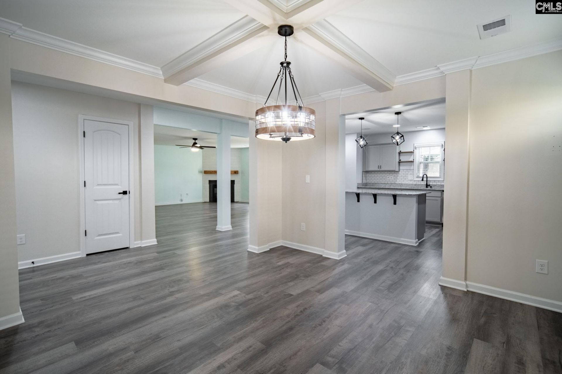 2025 Barnhart Drive  Photo 7