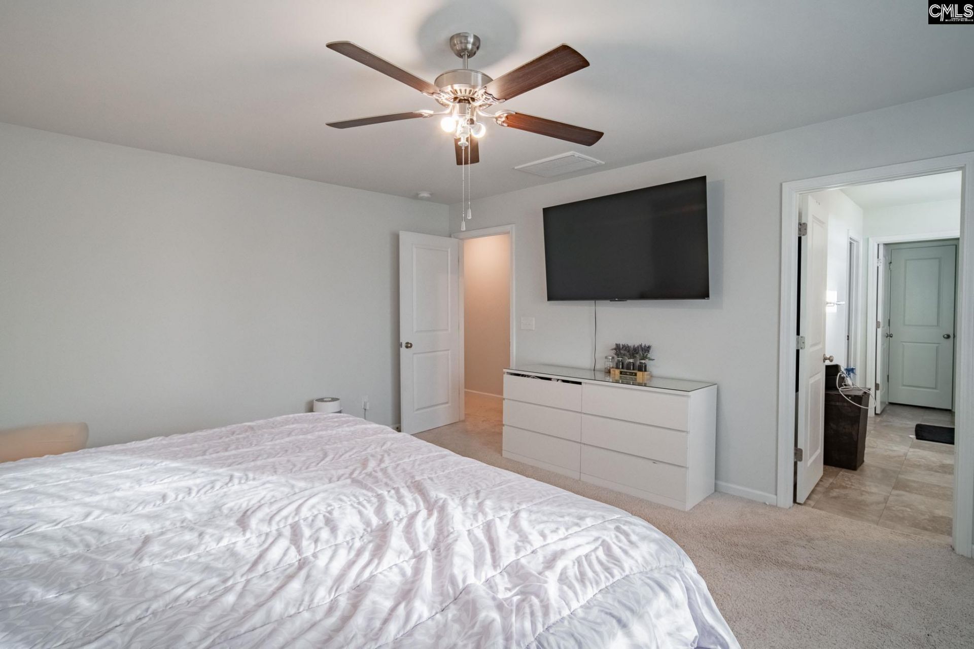 669 Penfolds Way  Photo 15