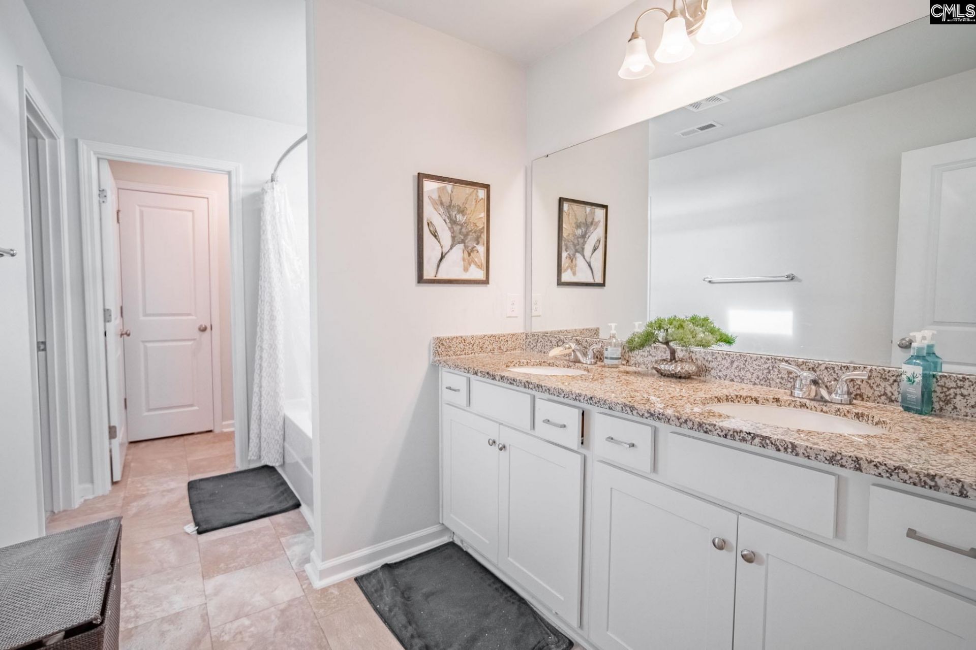 669 Penfolds Way  Photo 18