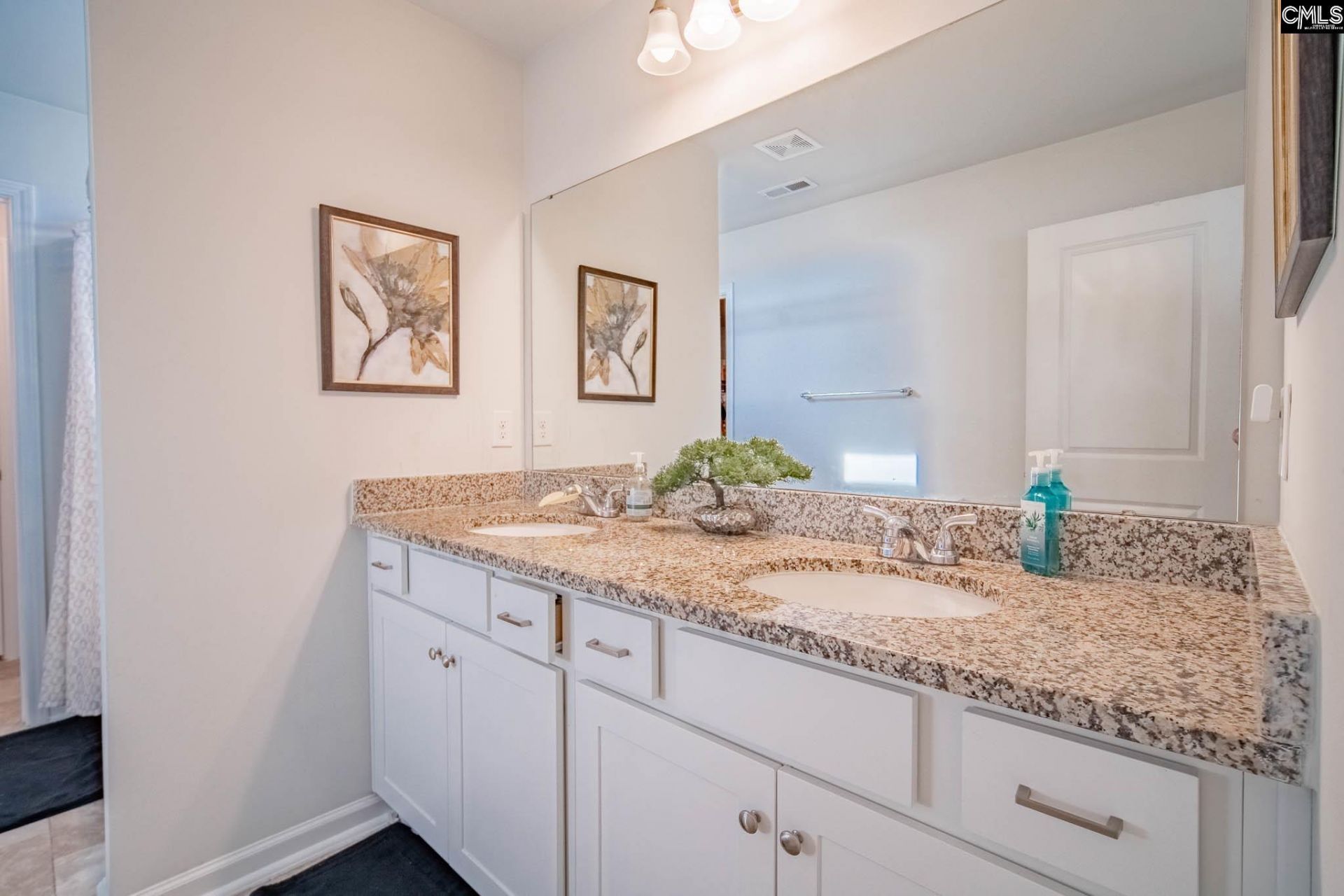 669 Penfolds Way  Photo 19