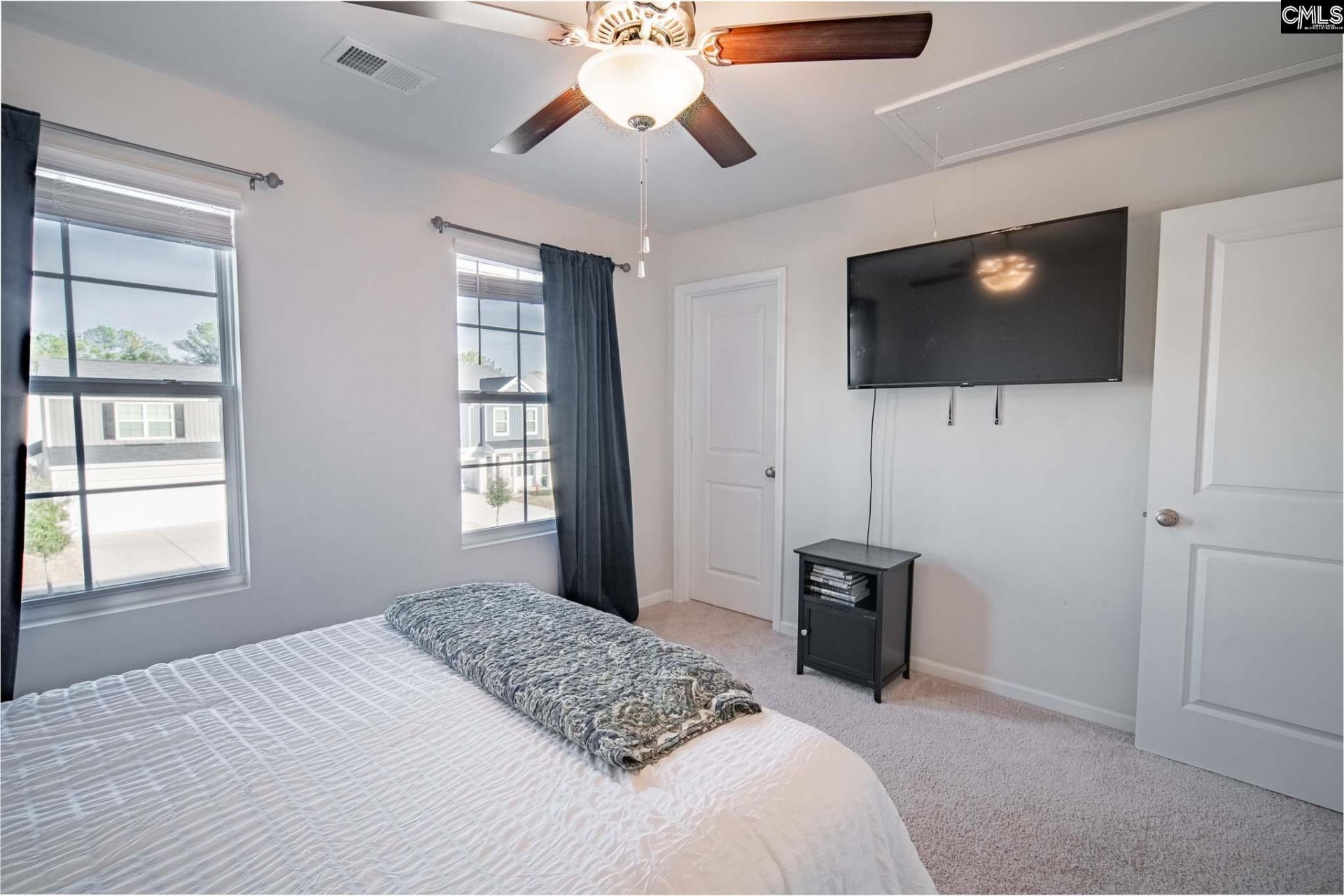 669 Penfolds Way  Photo 25