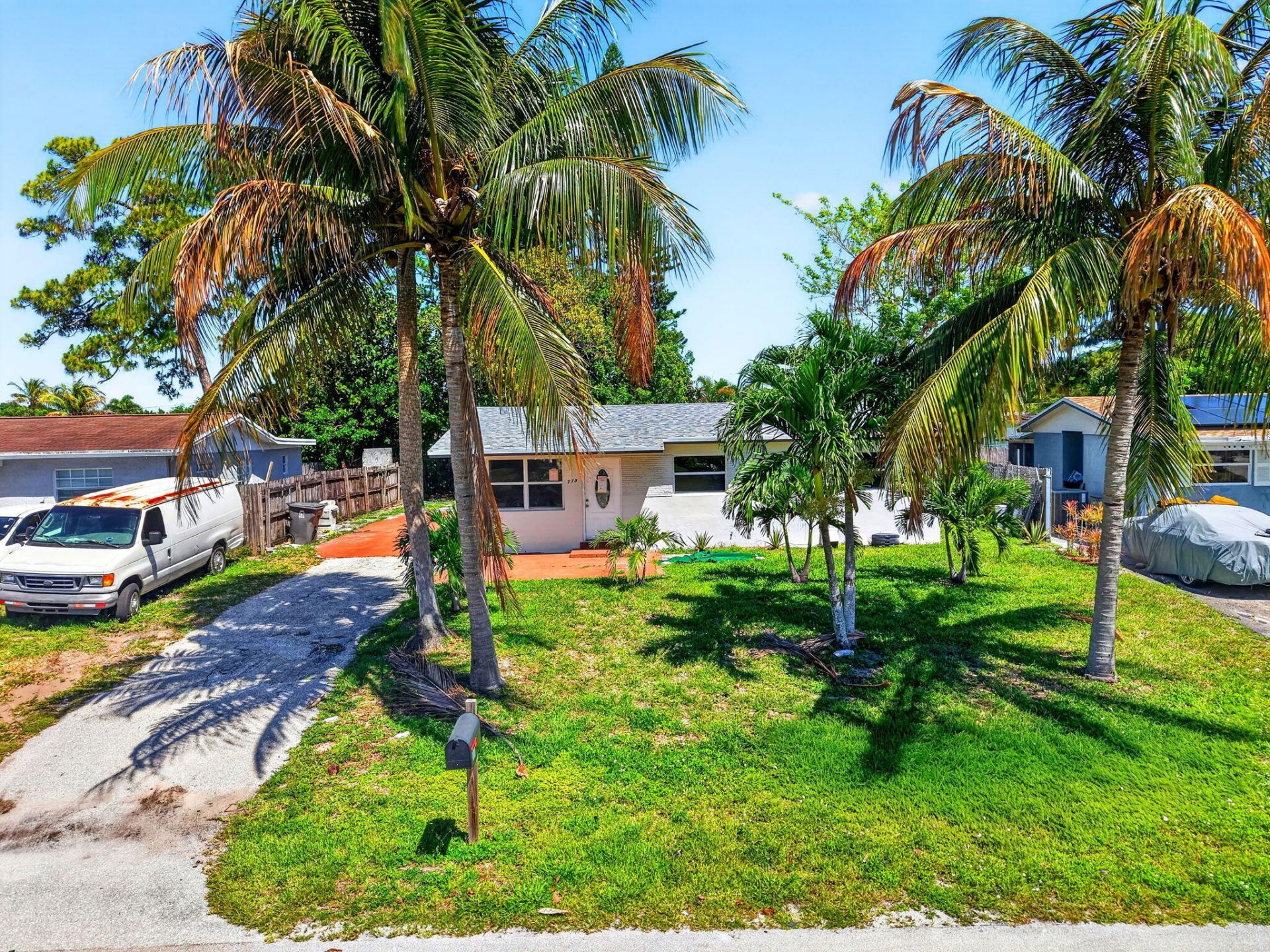 775 Snead Circle, Lake Belvedere Estates, FL 33413 Photo