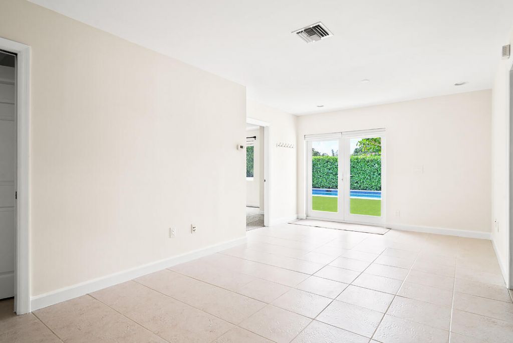 260 E Lakewood Road, West Palm Beach, FL 33405 Photo