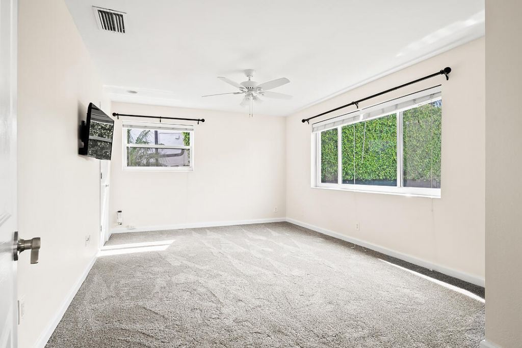 260 E Lakewood Road, West Palm Beach, FL 33405 Photo