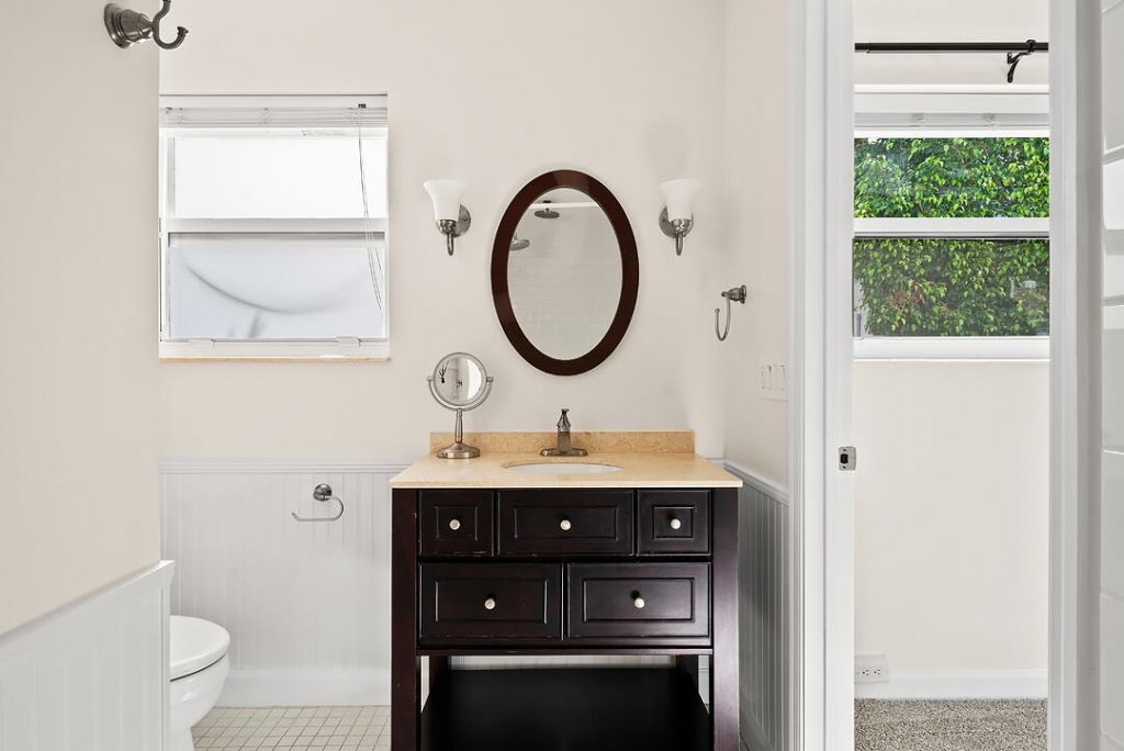 260 E Lakewood Road, West Palm Beach, FL 33405 Photo