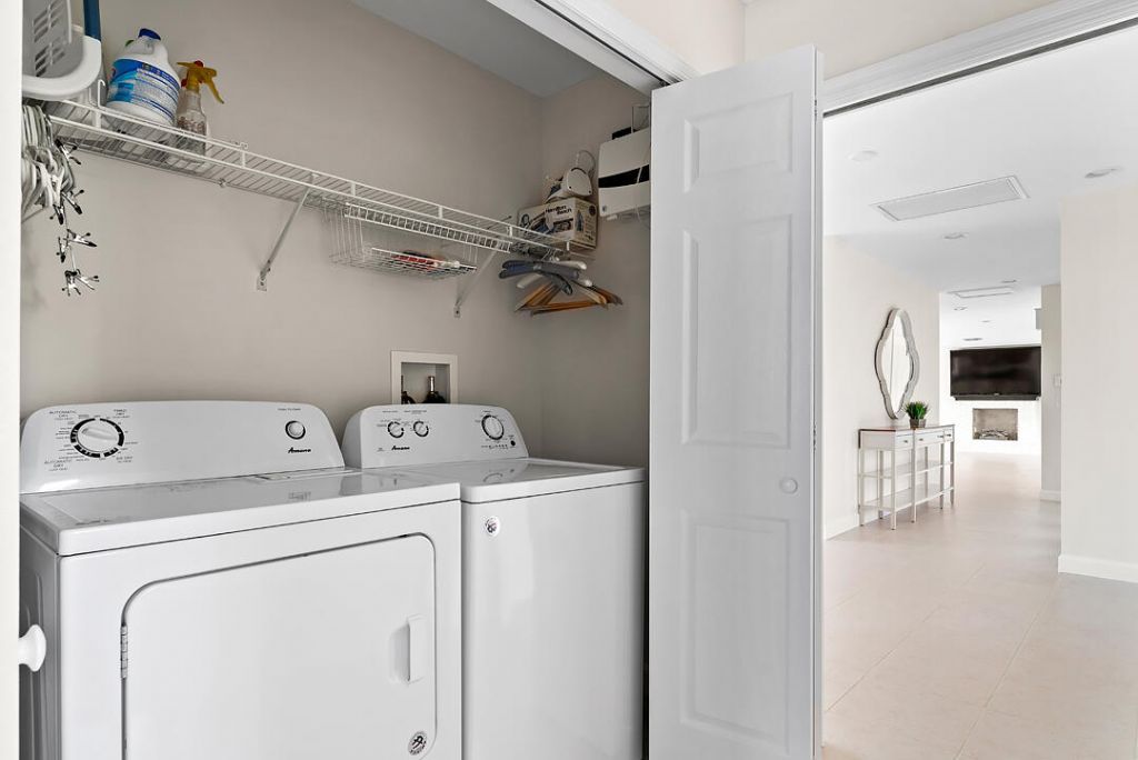 260 E Lakewood Road, West Palm Beach, FL 33405 Photo