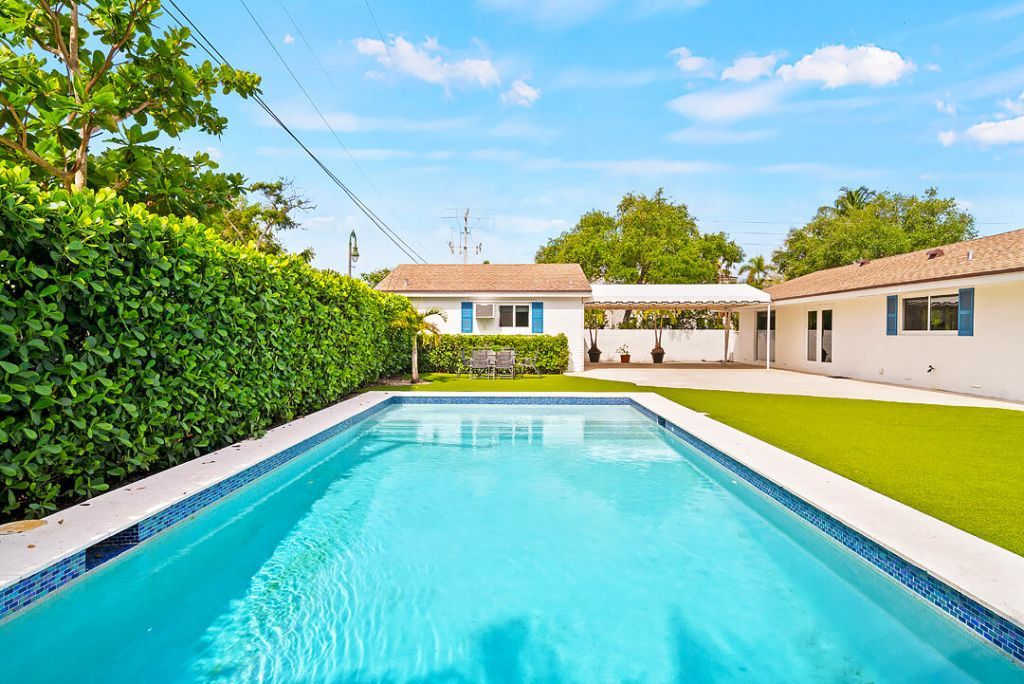 260 E Lakewood Road, West Palm Beach, FL 33405 Photo