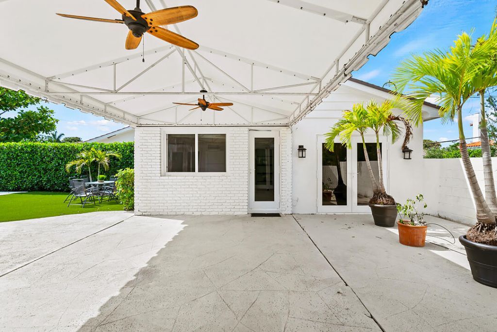 260 E Lakewood Road, West Palm Beach, FL 33405 Photo