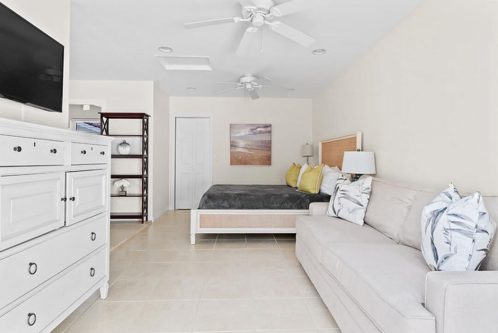 260 E Lakewood Road, West Palm Beach, FL 33405 Photo
