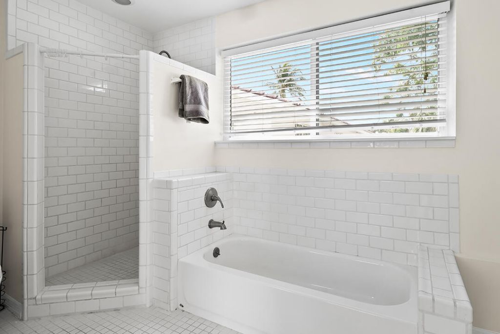 260 E Lakewood Road, West Palm Beach, FL 33405 Photo