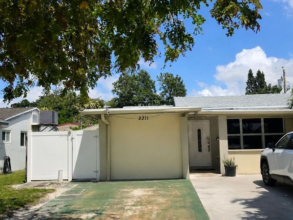 2311 N 58th Avenue, Hollywood, FL 33021