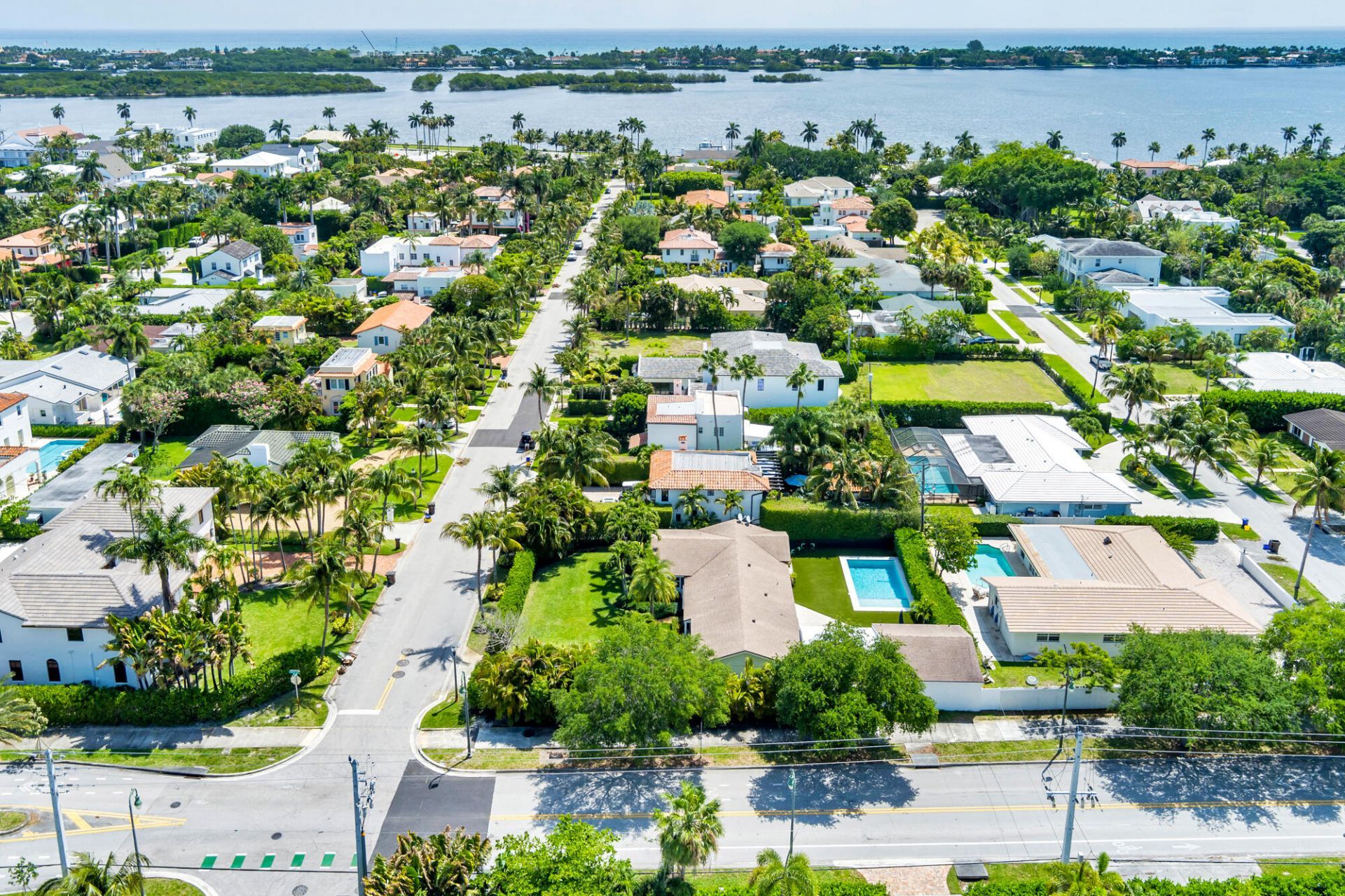 260 E Lakewood Road, West Palm Beach, FL 33405 Photo