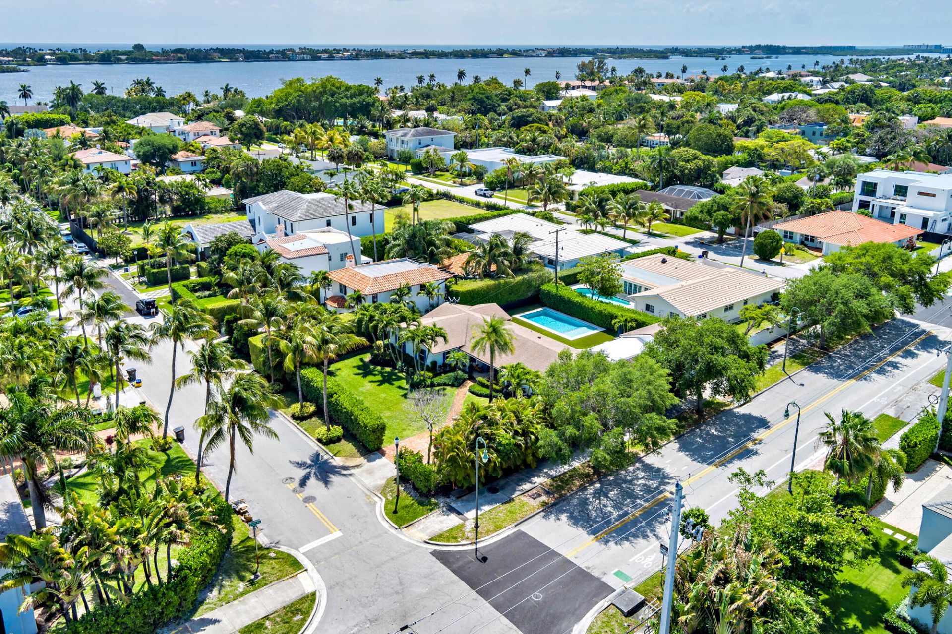 260 E Lakewood Road, West Palm Beach, FL 33405 Photo