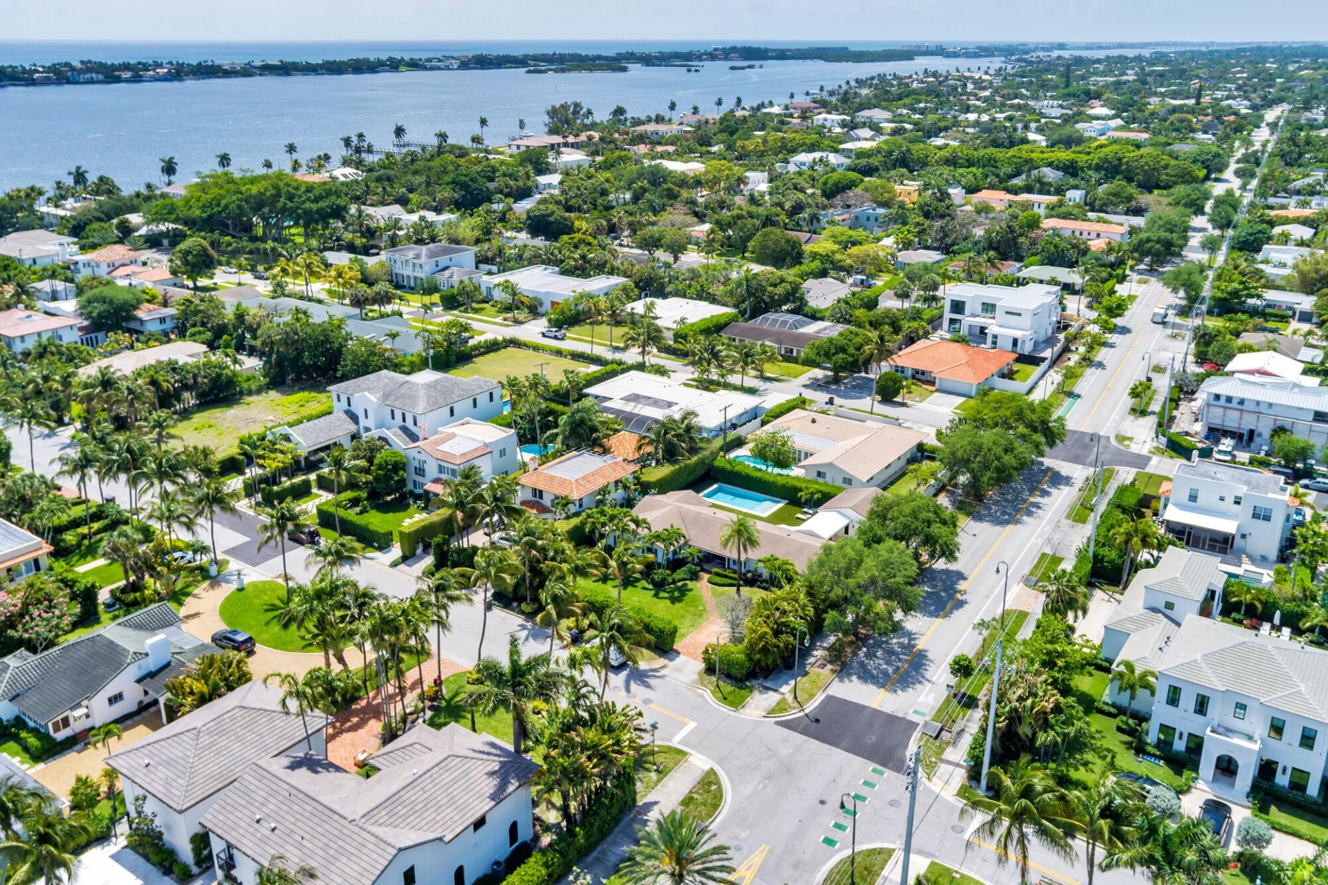 260 E Lakewood Road, West Palm Beach, FL 33405 Photo