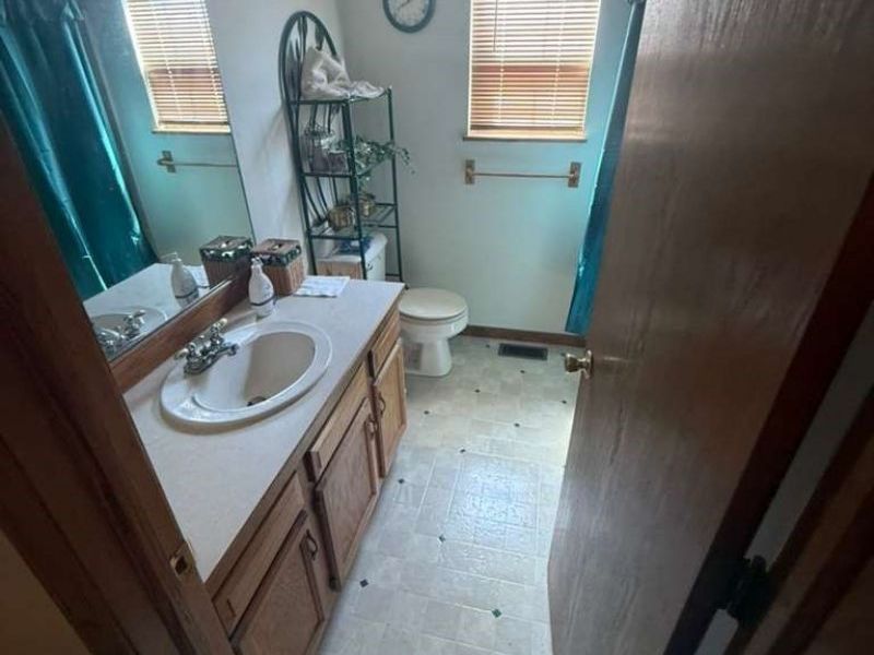 798 Coburn Street, Akron, OH 44311 Photo 7