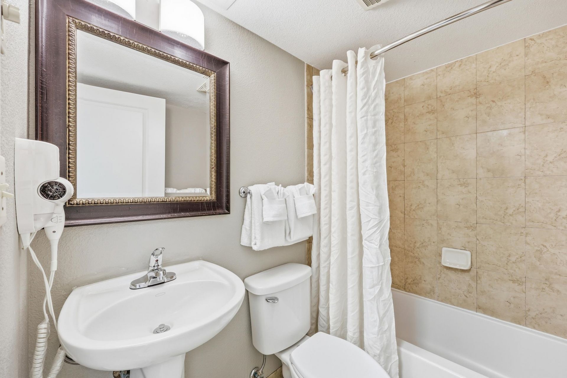 5300 N Ocean Blvd.  Photo 19