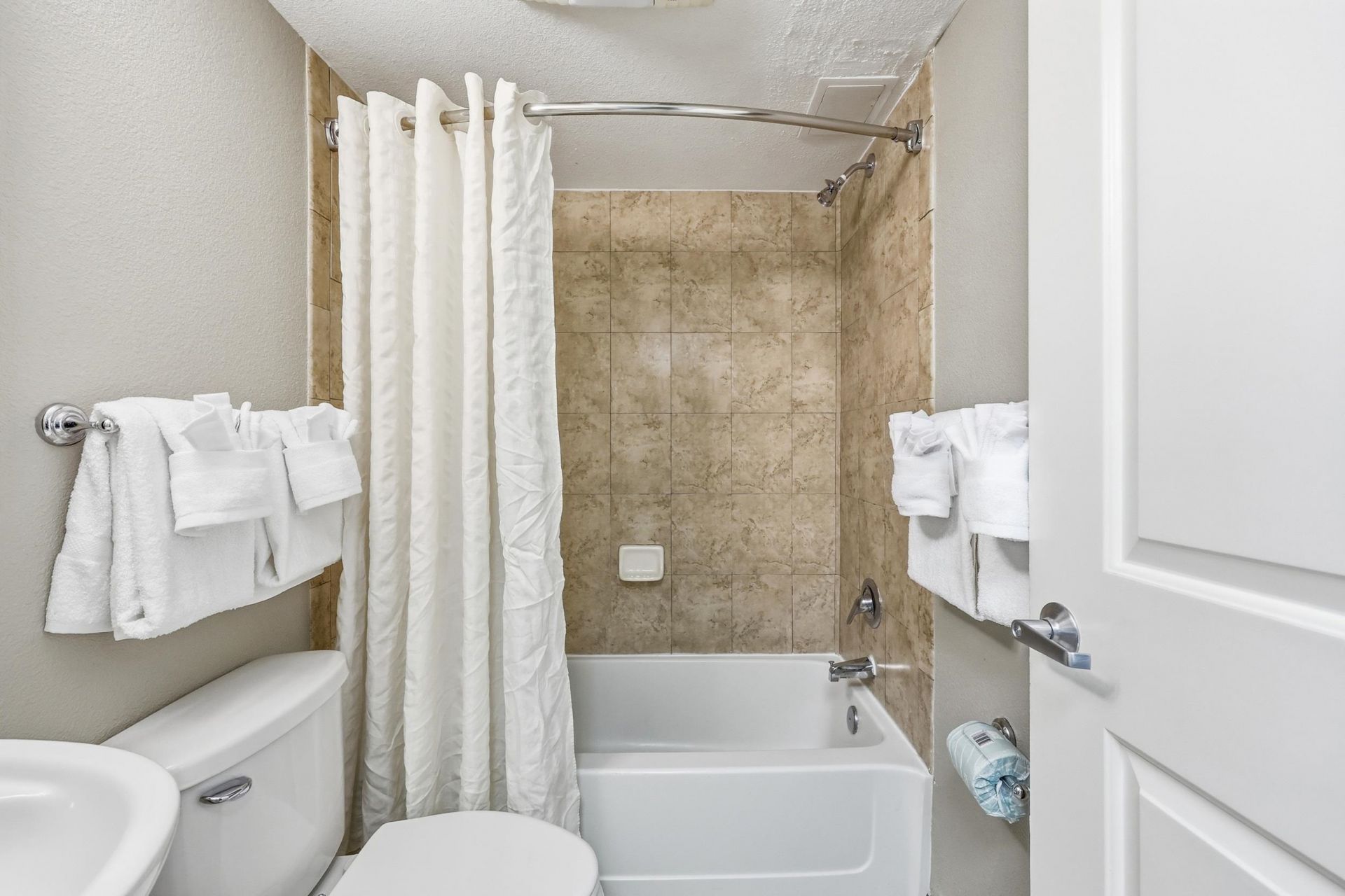 5300 N Ocean Blvd.  Photo 20