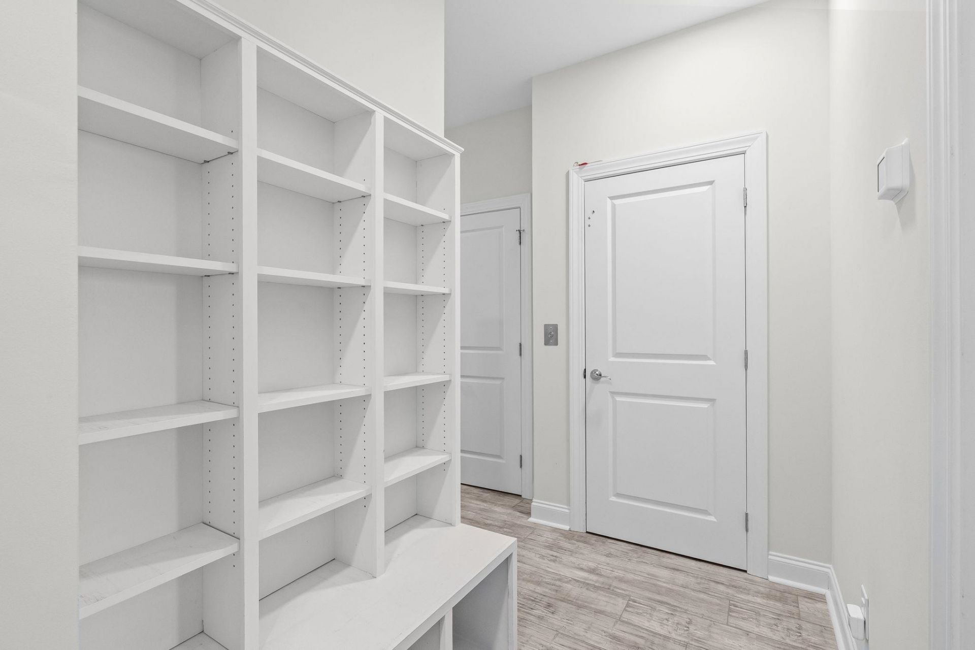 1911 Enclave Ln.  Photo 38