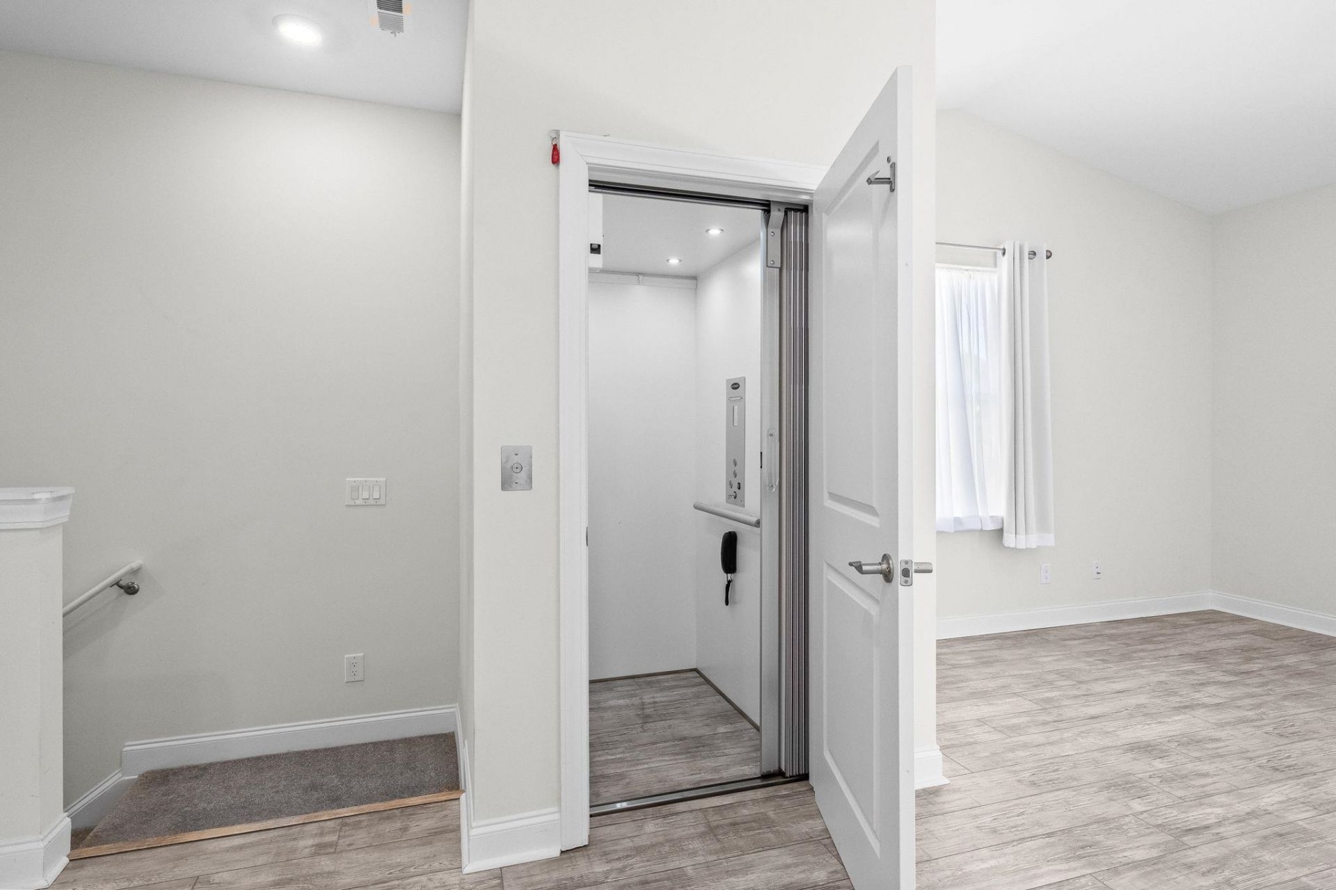 1911 Enclave Ln.  Photo 40