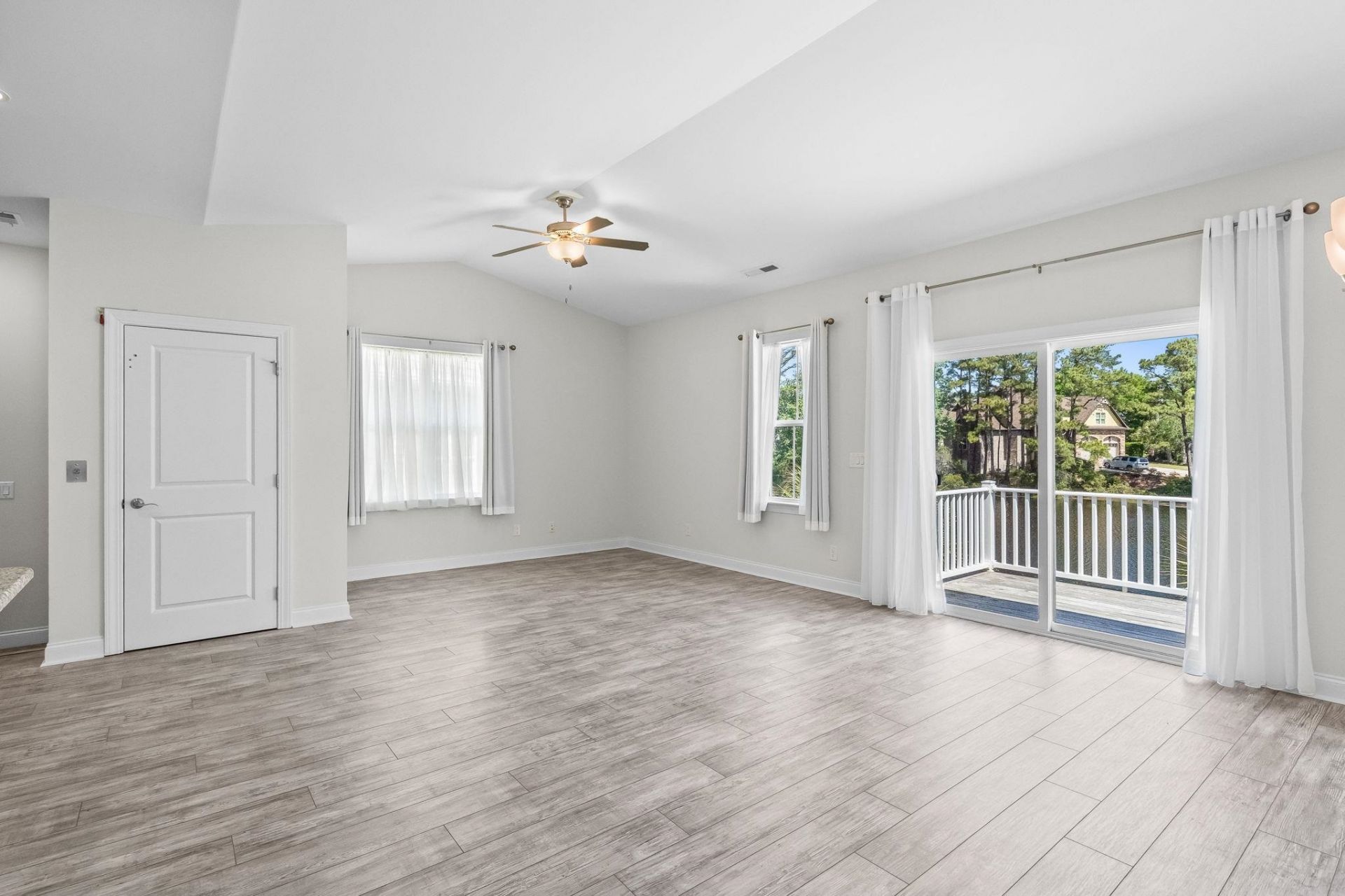 1911 Enclave Ln.  Photo 9