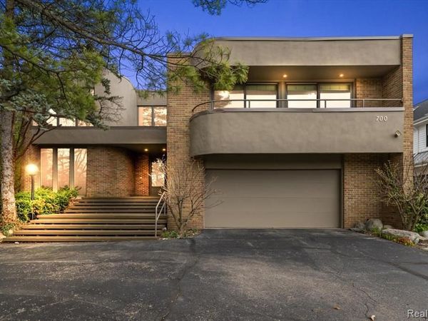 700 Lakeside Drive, Birmingham, MI 48009