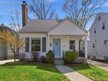 310 E Oakridge Street, Ferndale, MI 48220