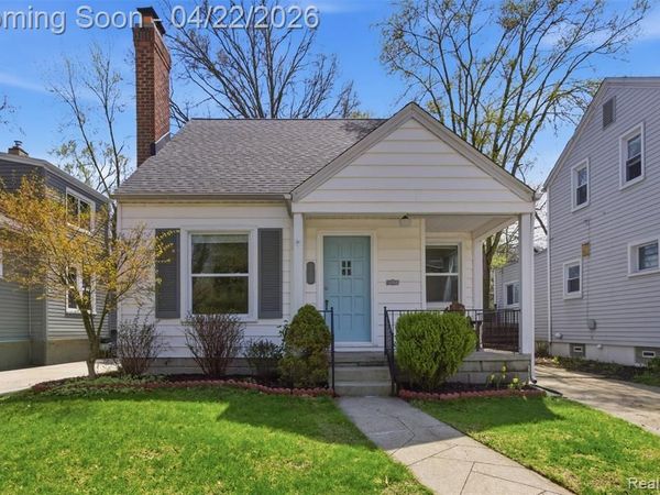 310 E Oakridge Street, Ferndale, MI 48220