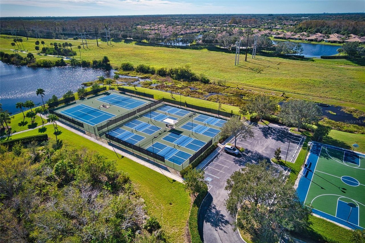 163 Bridgewater Court , Bradenton, FL 34212 Photo