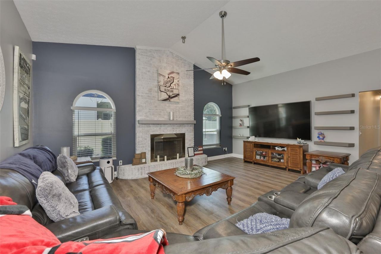 3931 Appletree Drive, Valrico, FL 33594 Photo