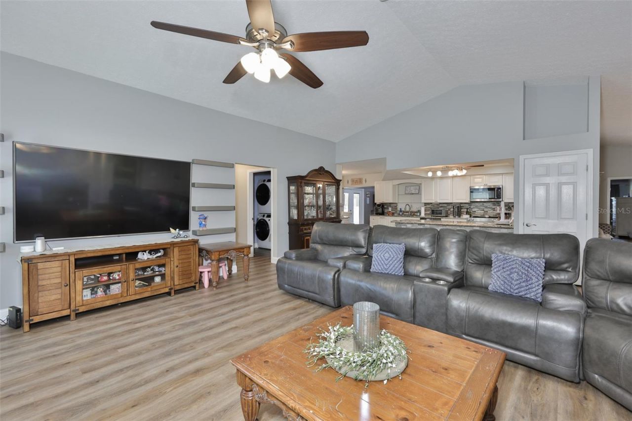 3931 Appletree Drive, Valrico, FL 33594 Photo