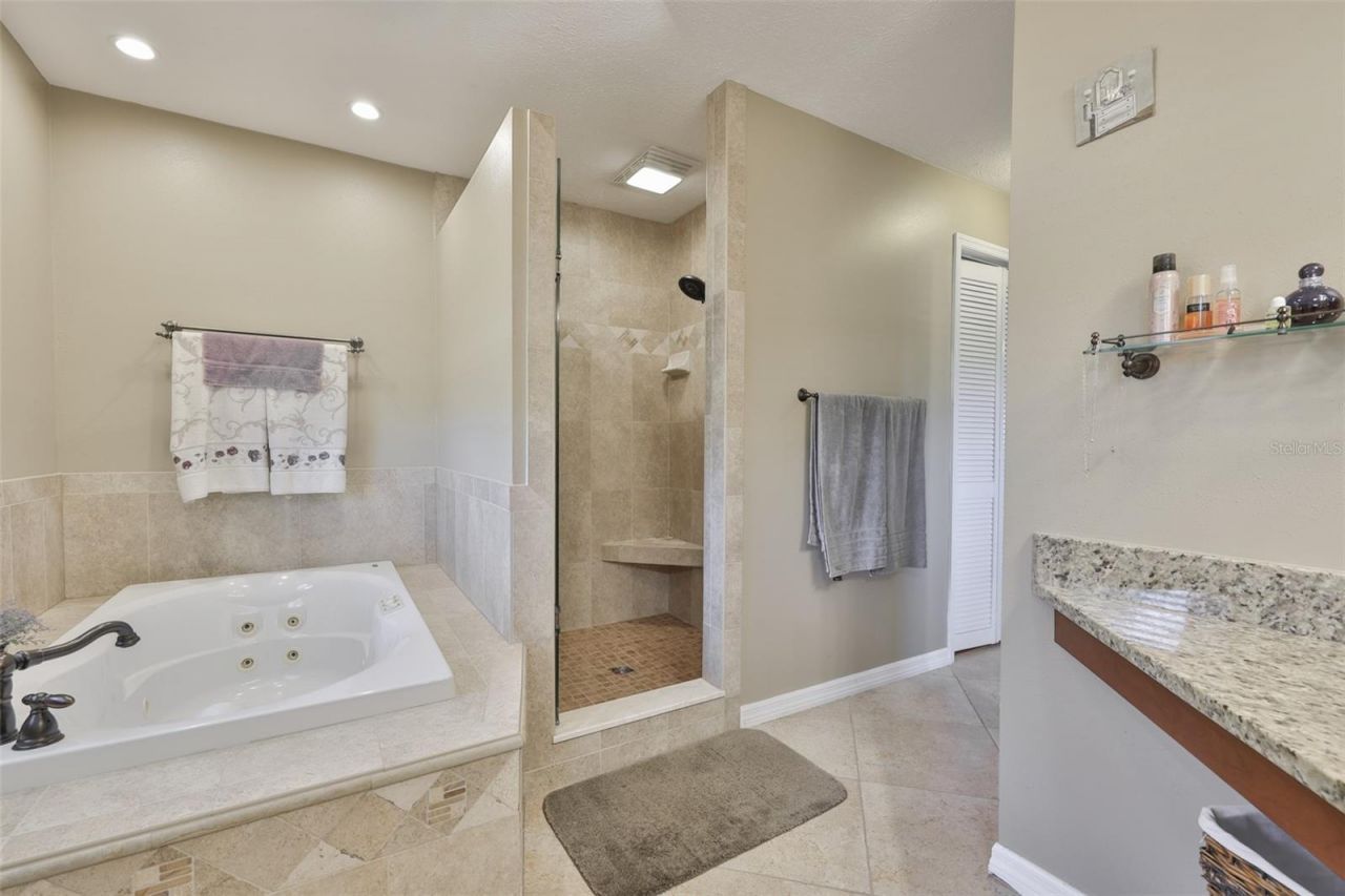 3931 Appletree Drive, Valrico, FL 33594 Photo