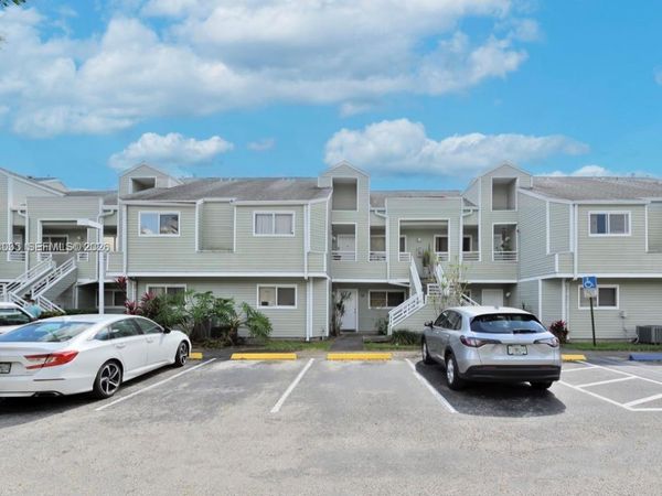 3453 NW 44th St , Unit 104, Oakland Park, FL 33309