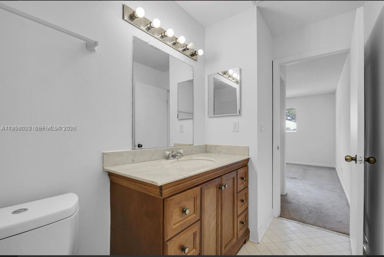 3453 NW 44th St , Unit 104, Oakland Park, FL 33309 Photo