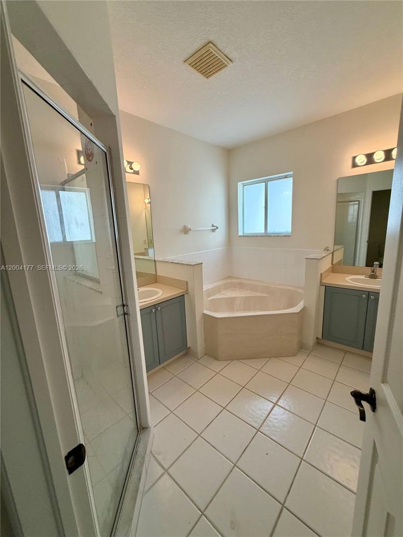 1947 SE 23rd Rd, Homestead, FL 33035 Photo