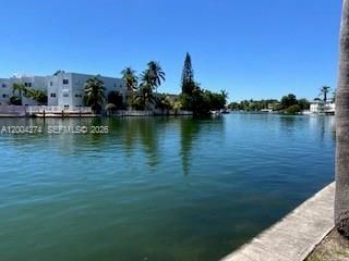 80 S Shore Dr, Unit 505, Miami Beach, FL 33141 Photo