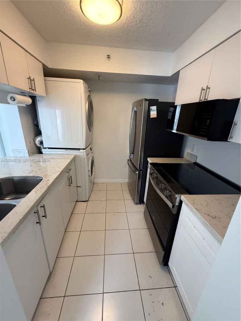 80 S Shore Dr, Unit 505, Miami Beach, FL 33141 Photo