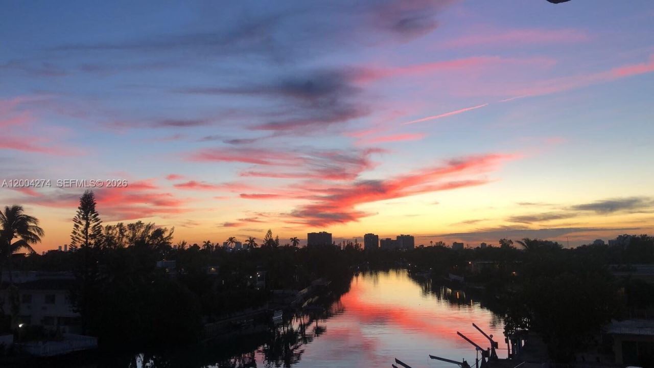 80 S Shore Dr, Unit 505, Miami Beach, FL 33141 Photo