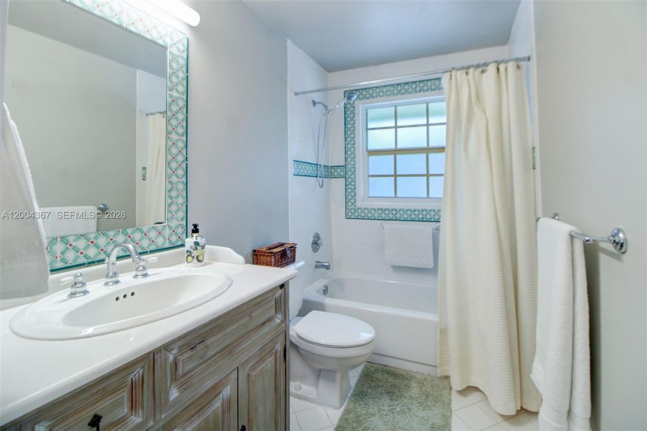 9929 NW 49th Ter , Doral, FL 33178 Photo